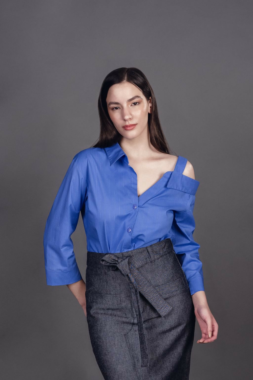 CAMISA ASIMETRICA CELESTE