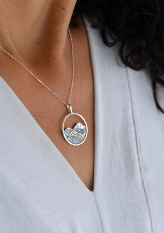 Collar paisaje Cordillera plata