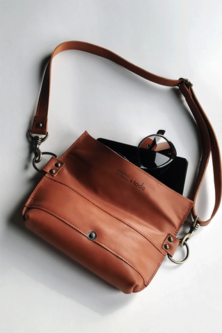 Beltbag foldover caramelo